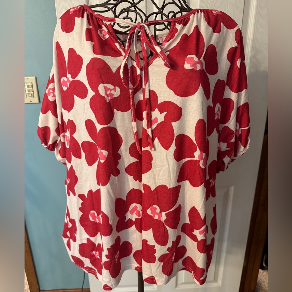 Red and White Floral Top L